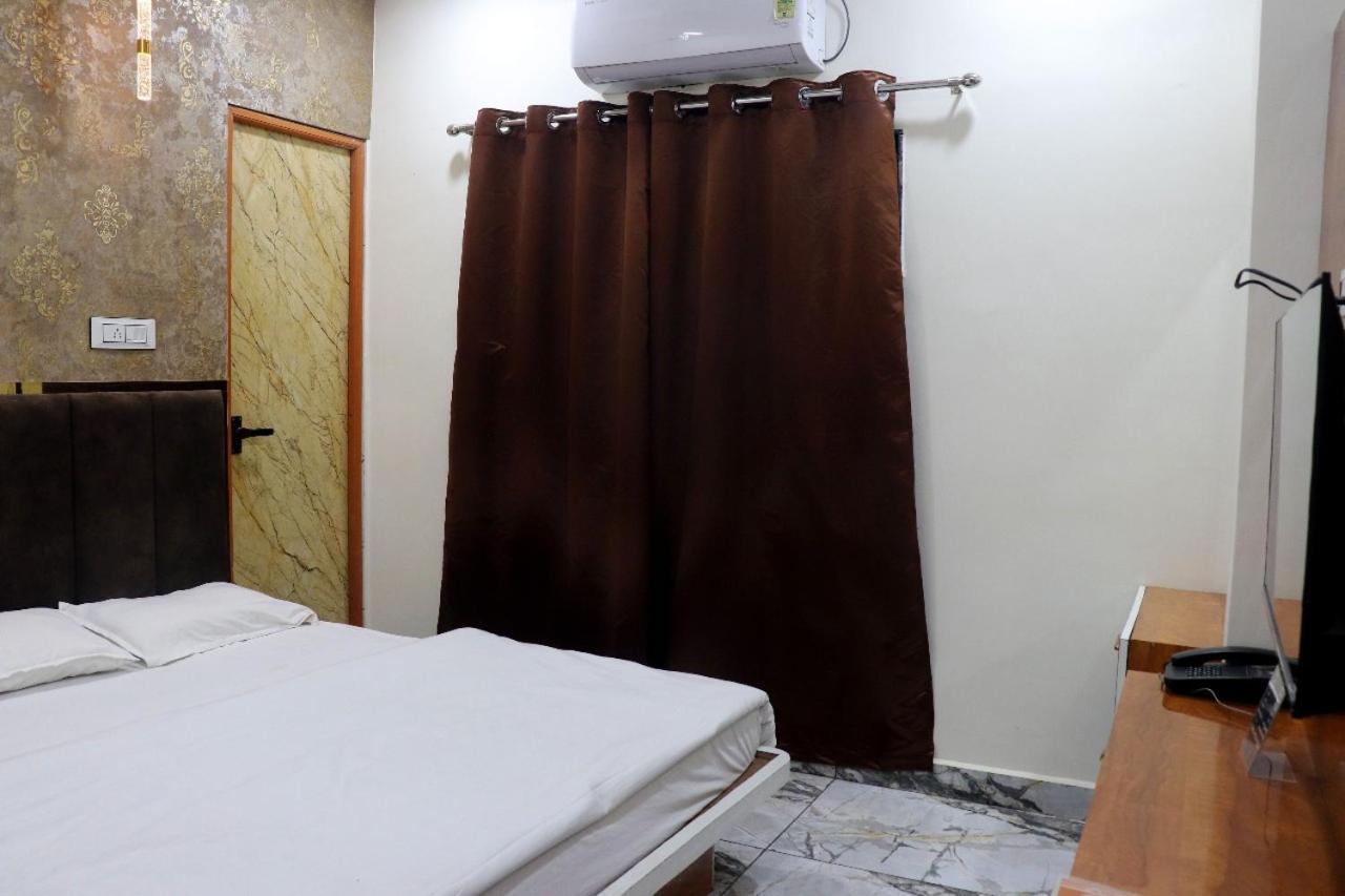 Hotel Malay Inn Ujjain Εξωτερικό φωτογραφία