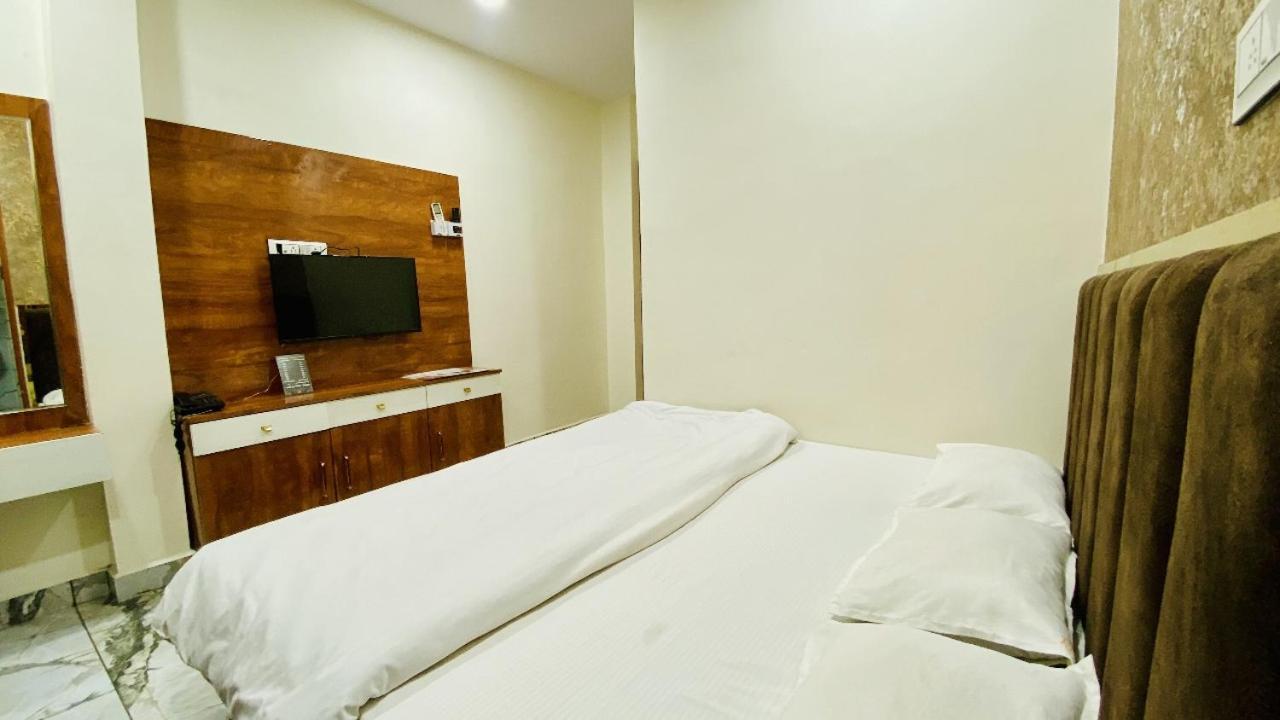 Hotel Malay Inn Ujjain Εξωτερικό φωτογραφία