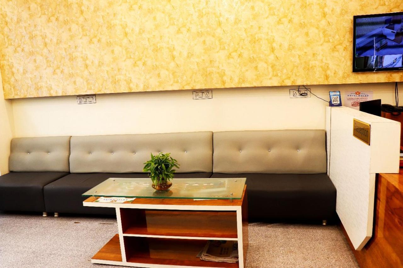 Hotel Malay Inn Ujjain Εξωτερικό φωτογραφία